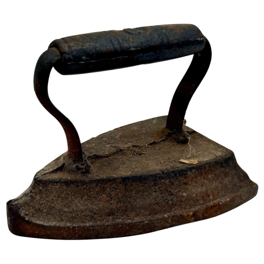 Antique Cast Iron Sad Iron Primitive Rustic Farmhouse Decor Vintage Laundry Tool